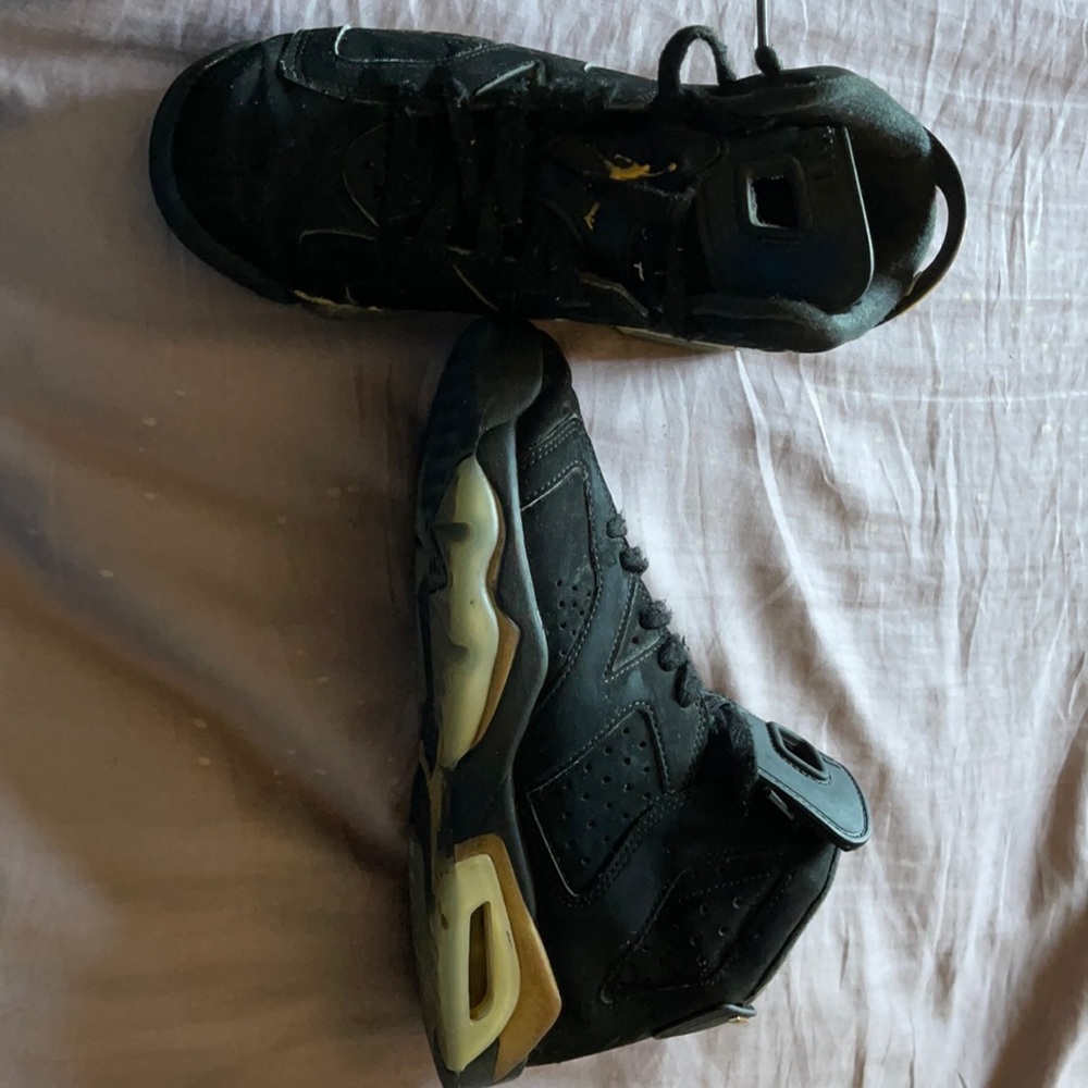 Boys Jordan sneakers